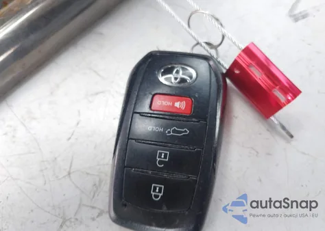 2022 Toyota Corolla Cross Xle from USA, damaged, VIN 7MUDAABG0NV027076